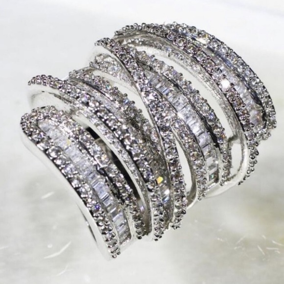 New “6.4 CT Sterling Silver Diamond Ring - Picture 3 of 5